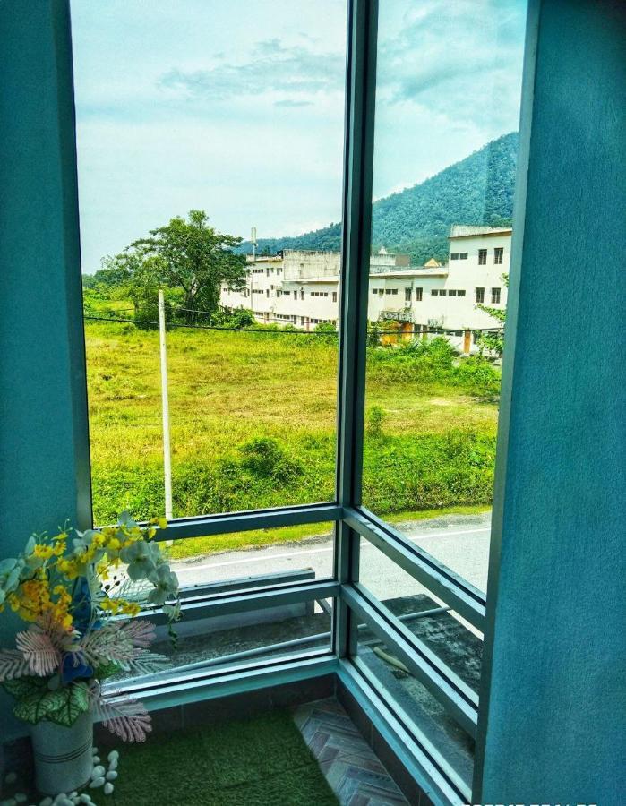 Sr Homestay, Bandar Baru * Kampar