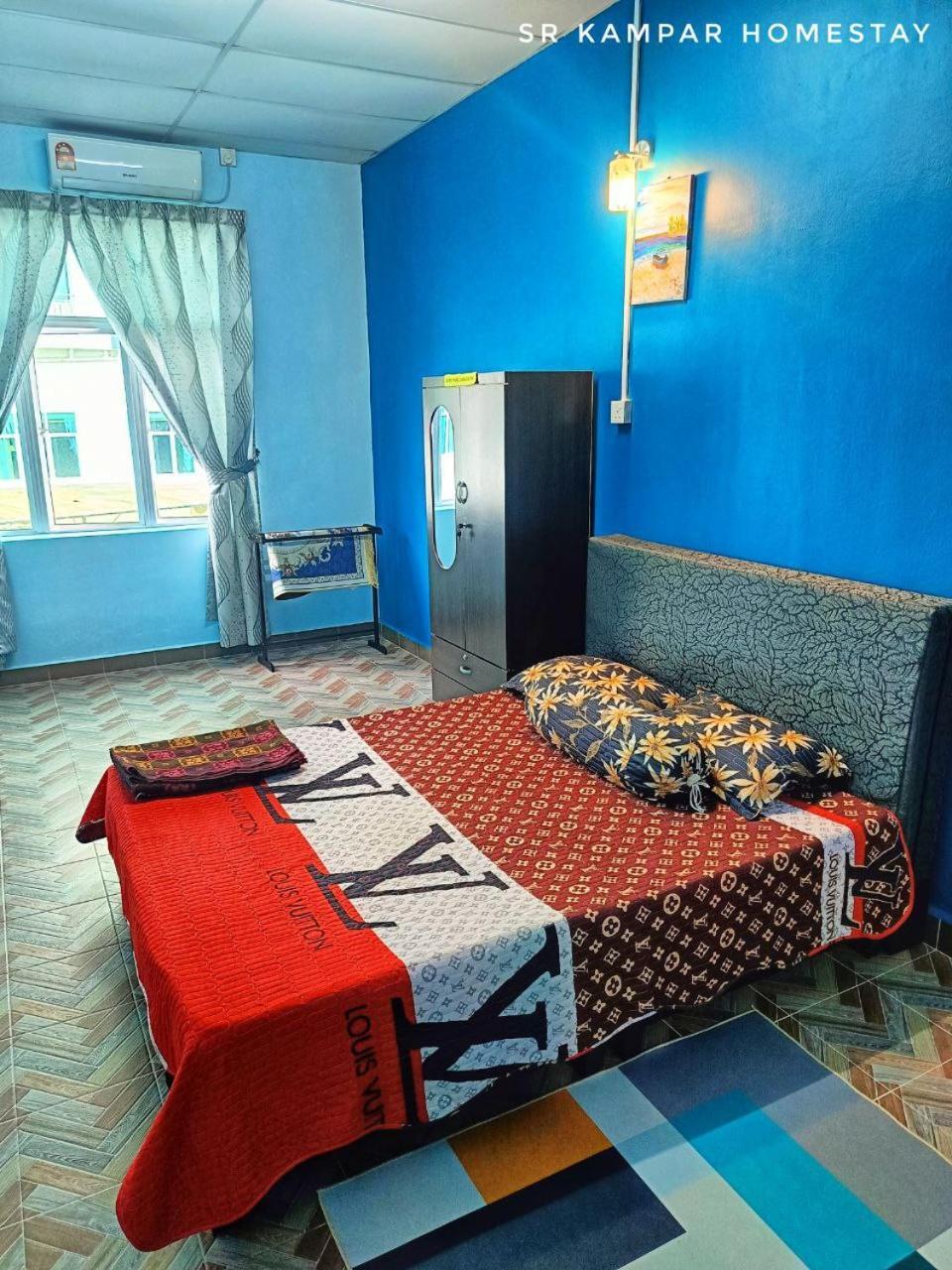 Sr Homestay, Bandar Baru * Kampar